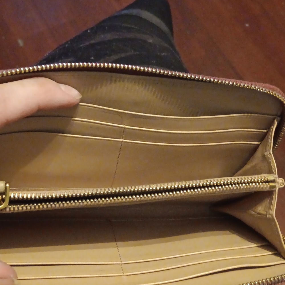 Prada Vintage Milano Zip Around Women's Rose Wallet (EUC) - Picture 6 of 14